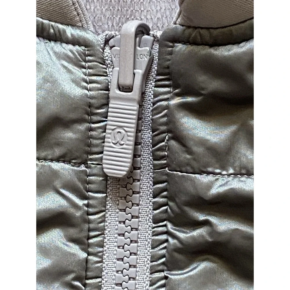 lululemon athletica please look